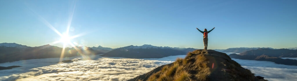New Zealand: Alpine and Coastal Hiking Tour